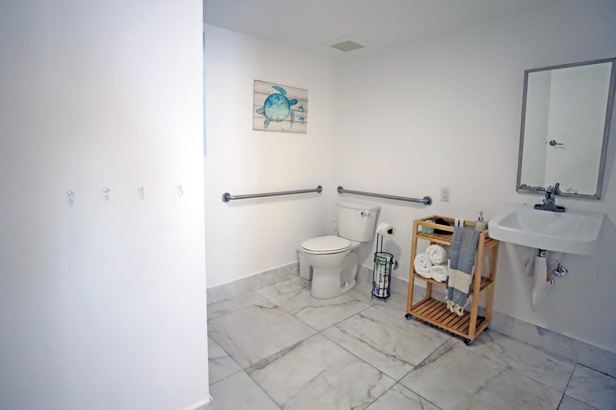 South Beach 2 Bedroom Family Pet Friendly Apartment With Free Parking On Premise Miami Beach Buitenkant foto