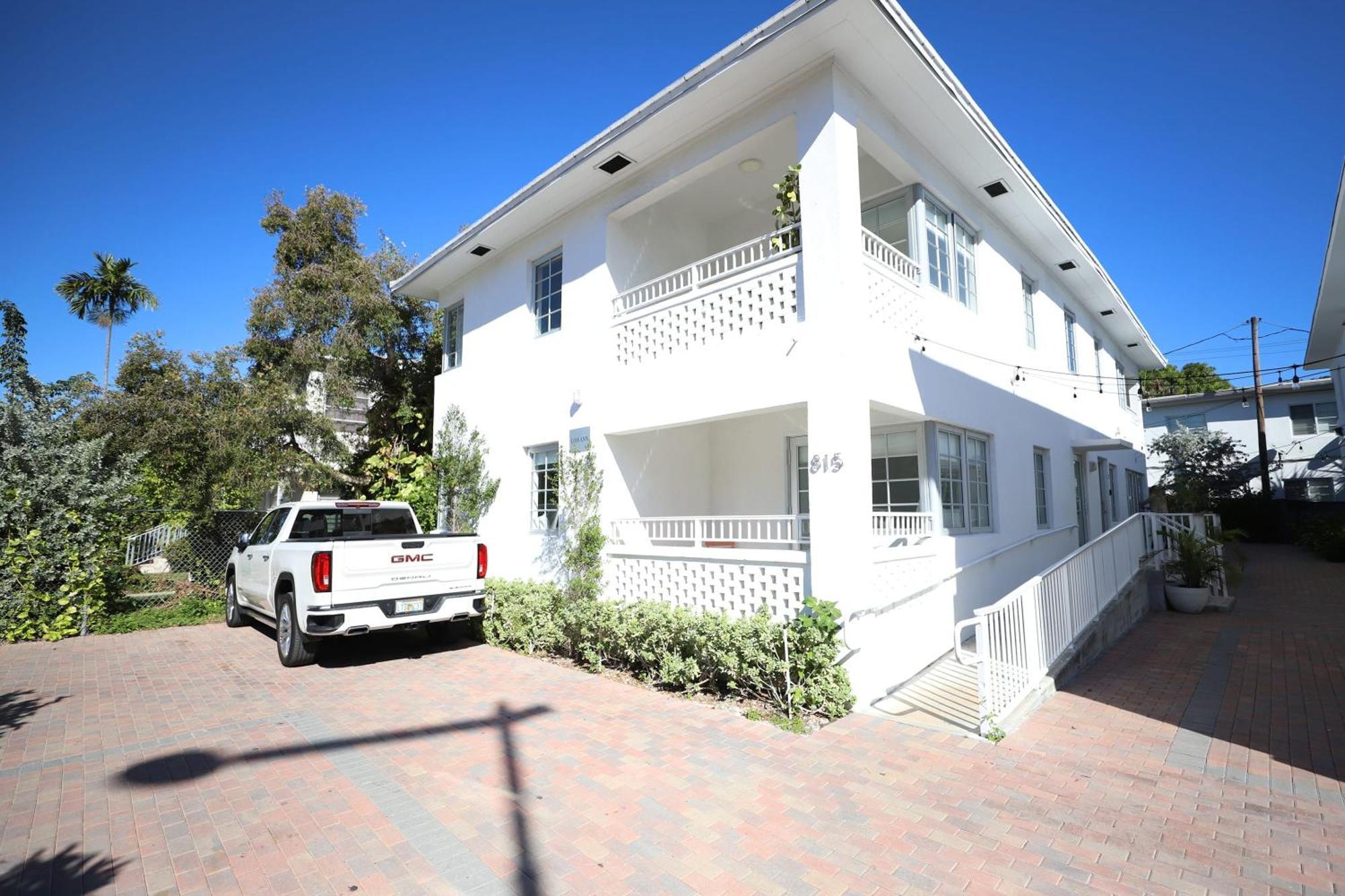 South Beach 2 Bedroom Family Pet Friendly Apartment With Free Parking On Premise Miami Beach Buitenkant foto